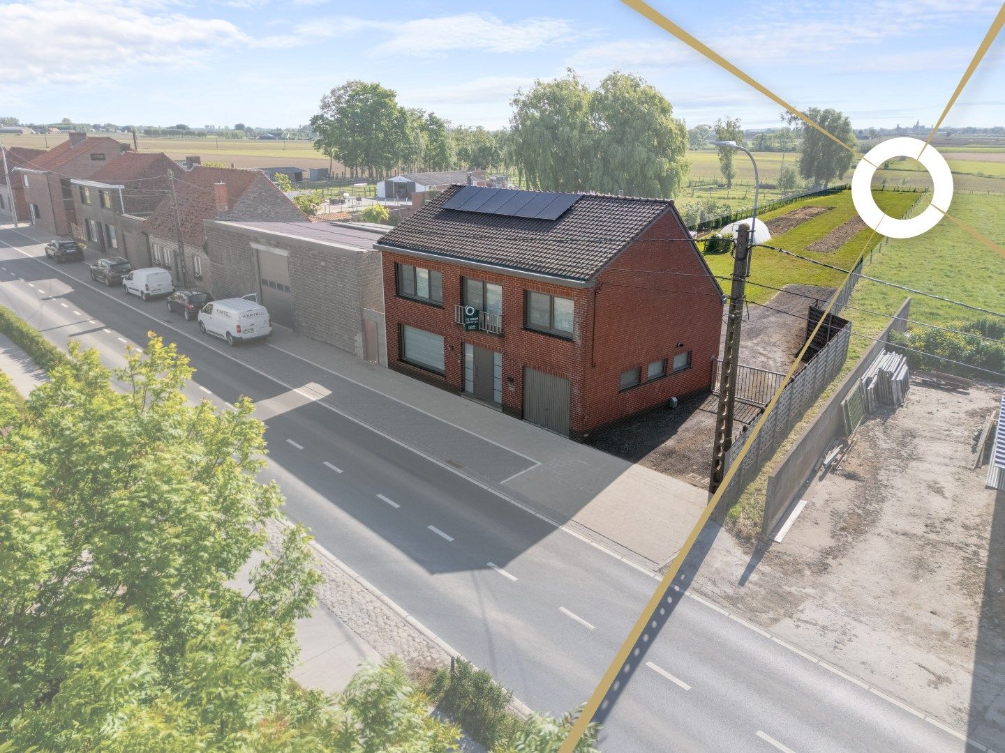 Gerenoveerde ruime woning in Langemark op een riant perceel van 2.694 m² – mét weids uitzicht op de velden foto {{pictureIndex}}