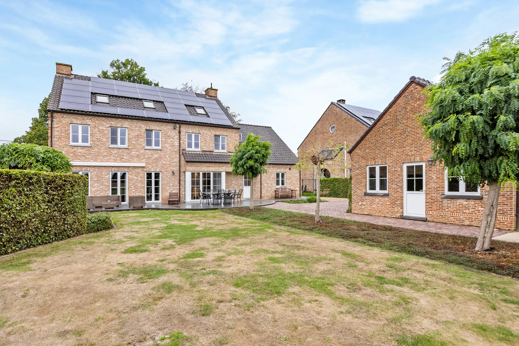 Exclusieve villa met zonnige tuin in Mal foto 36