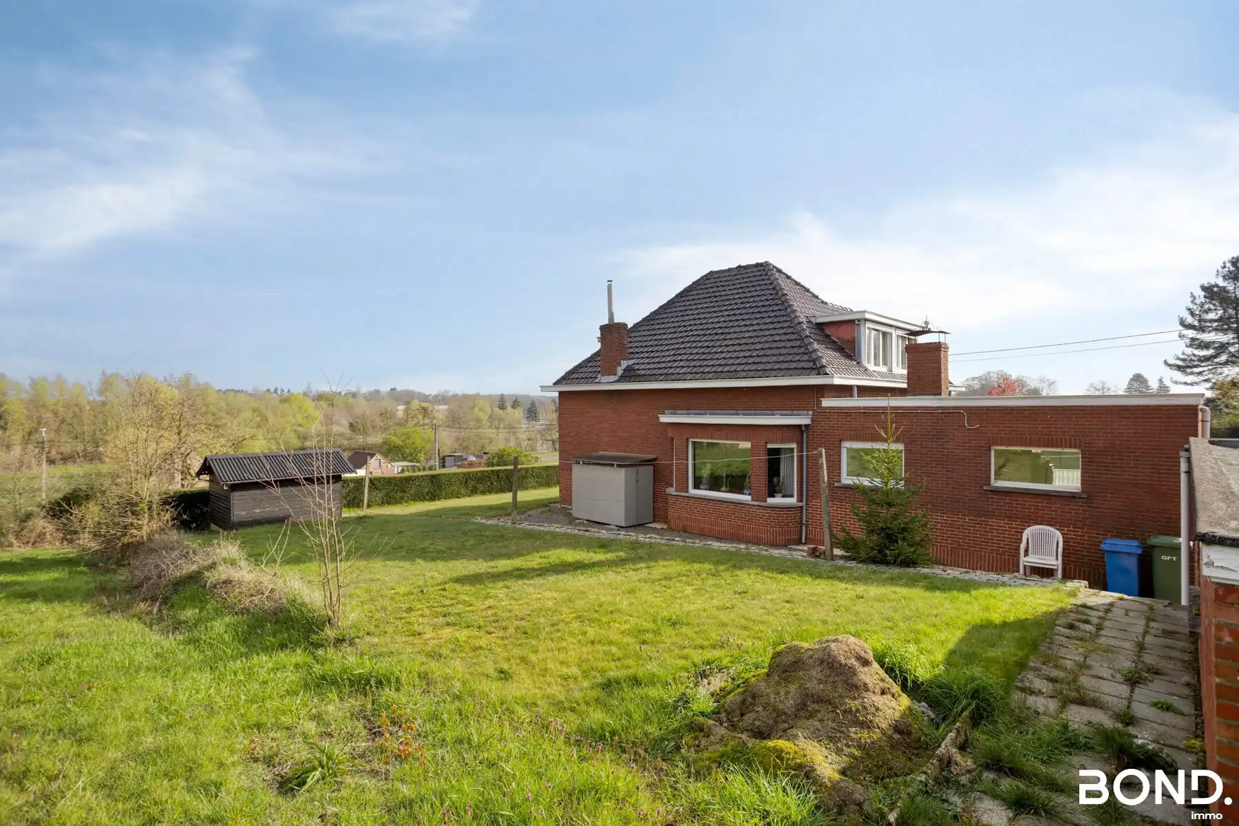 Vrijstaande woning met drie slaapkamers foto 2
