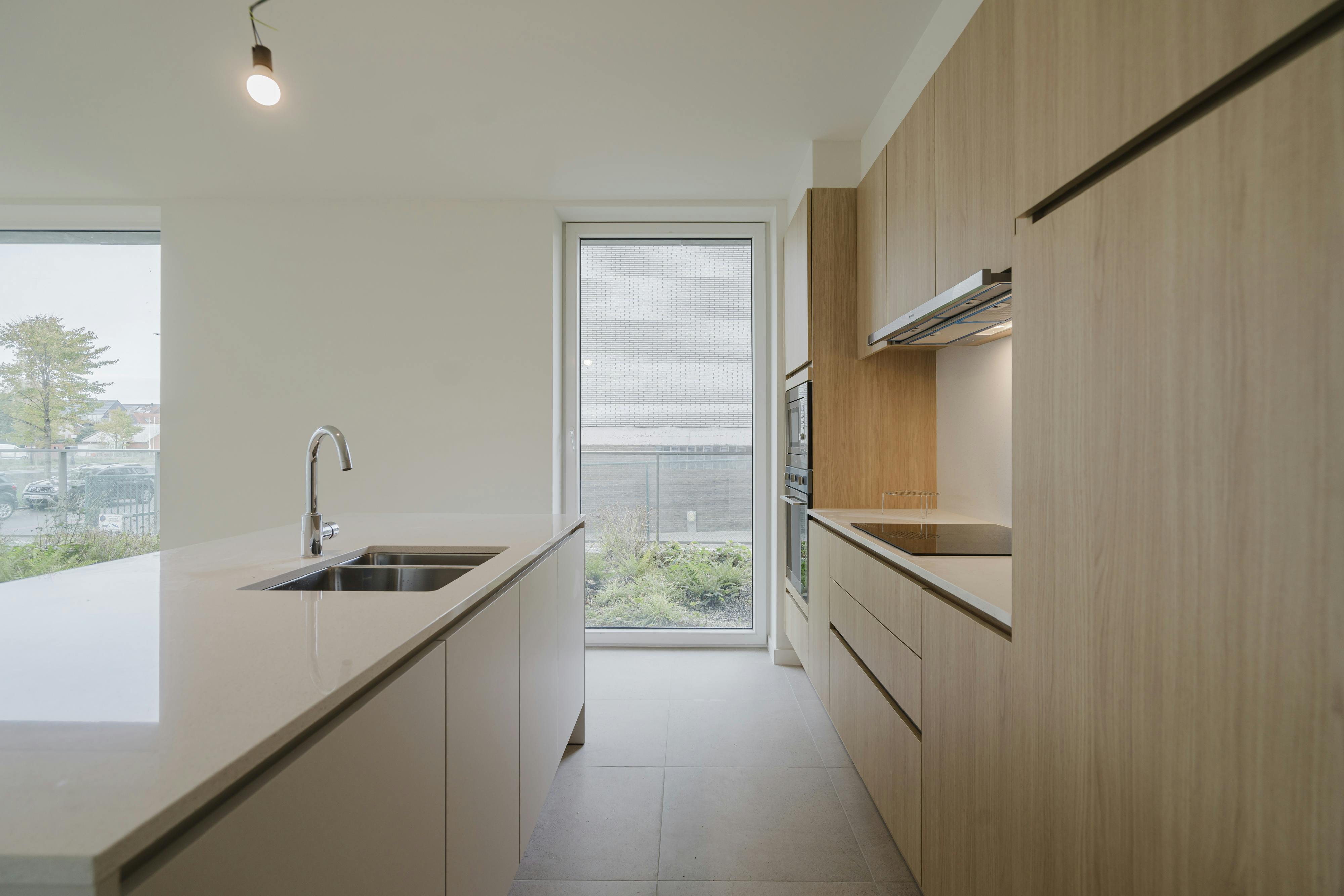 3-slaapkamerappartement te koop aan het water te Harelbeke foto {{pictureIndex}}