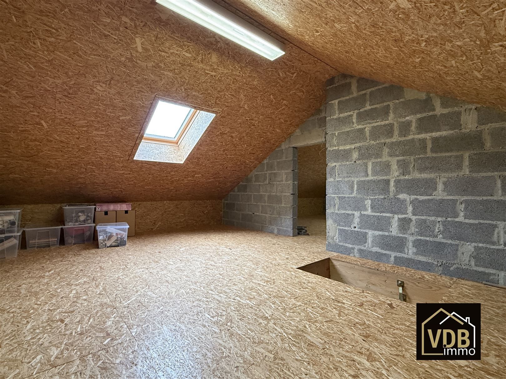 Instapklare halfopen bebouwing met 3 slaapkamers foto 73