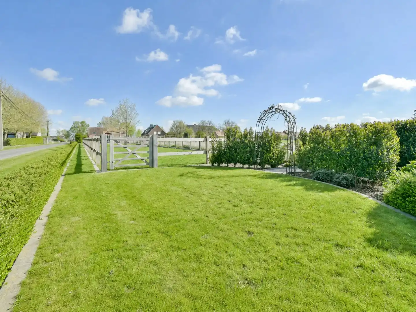 Ruwbouwwoning met tal van mogelijkheden in rustige ligging te Kortemark! foto 18