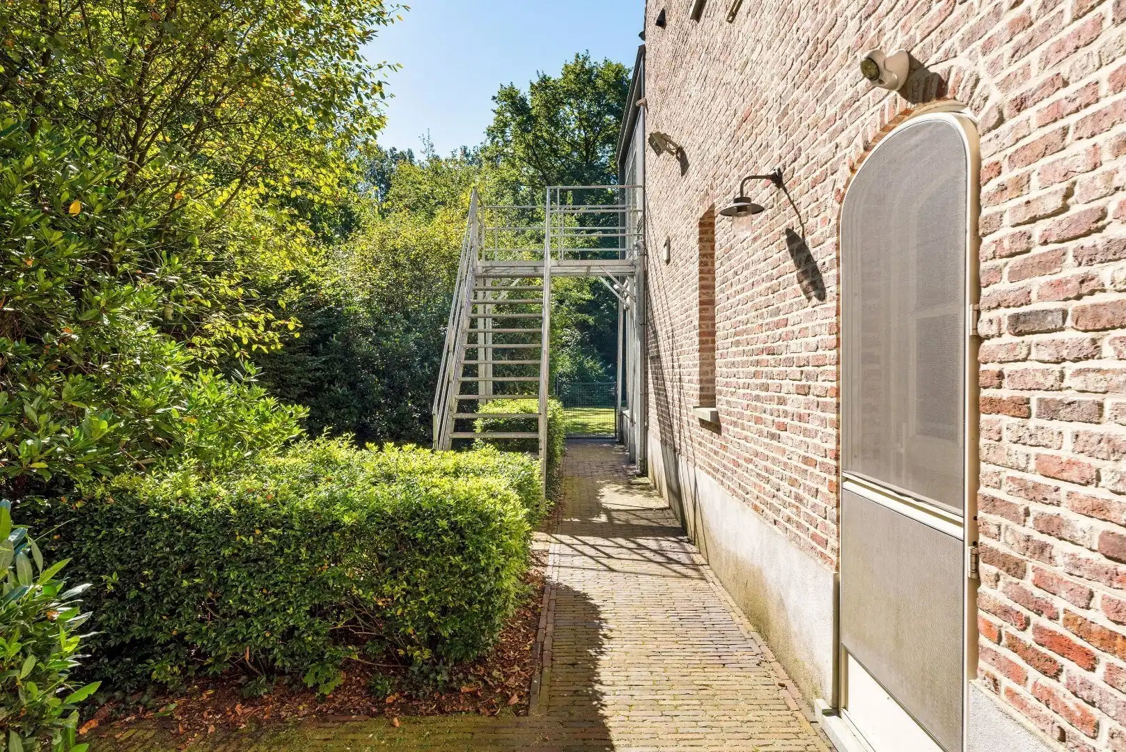 Exclusieve Villa op perceel van 3675 m² ook als Kangoeroe woning foto 28