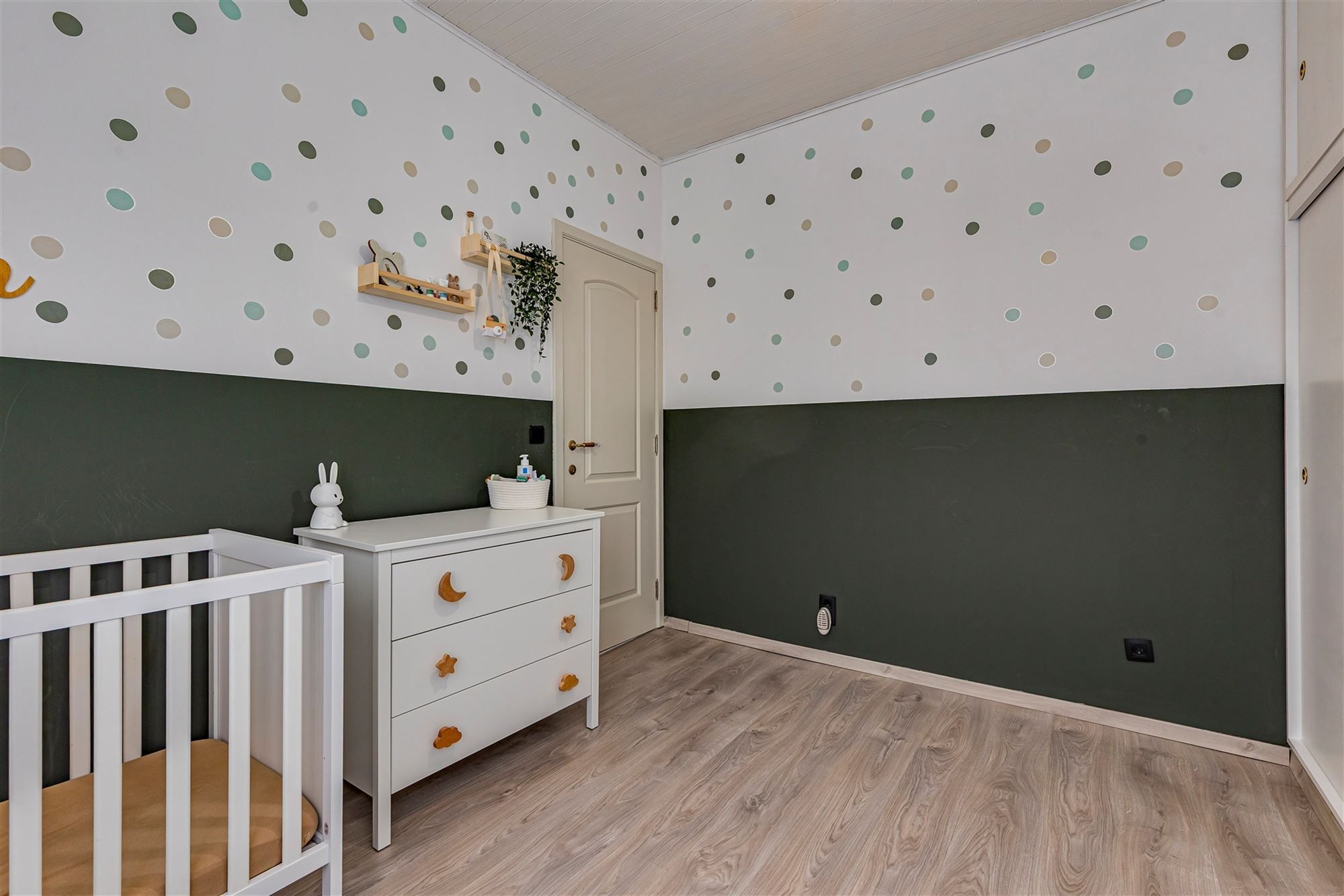 Instapklaar huis met 2 slpk en tuin foto 22