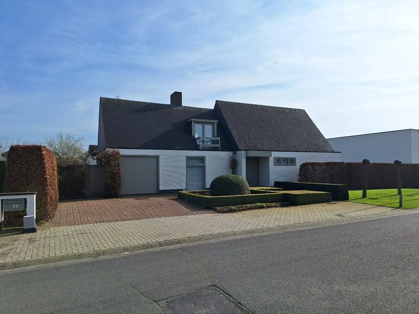 Alleenstaande villa op groot perceel te Moerkerke foto 18