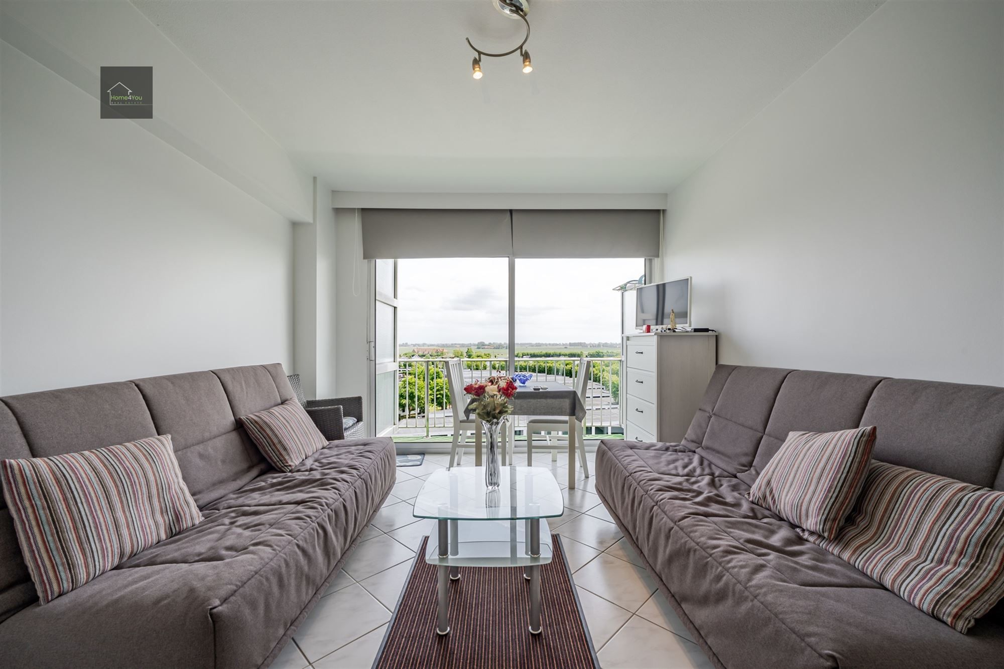 Gerenoveerde, bemeubelde studio met prachtig polderzicht. foto 3