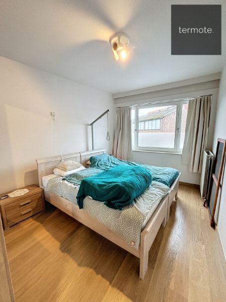 Instapklaar appartement 1ste verdiep met garage nabij centrum foto 12