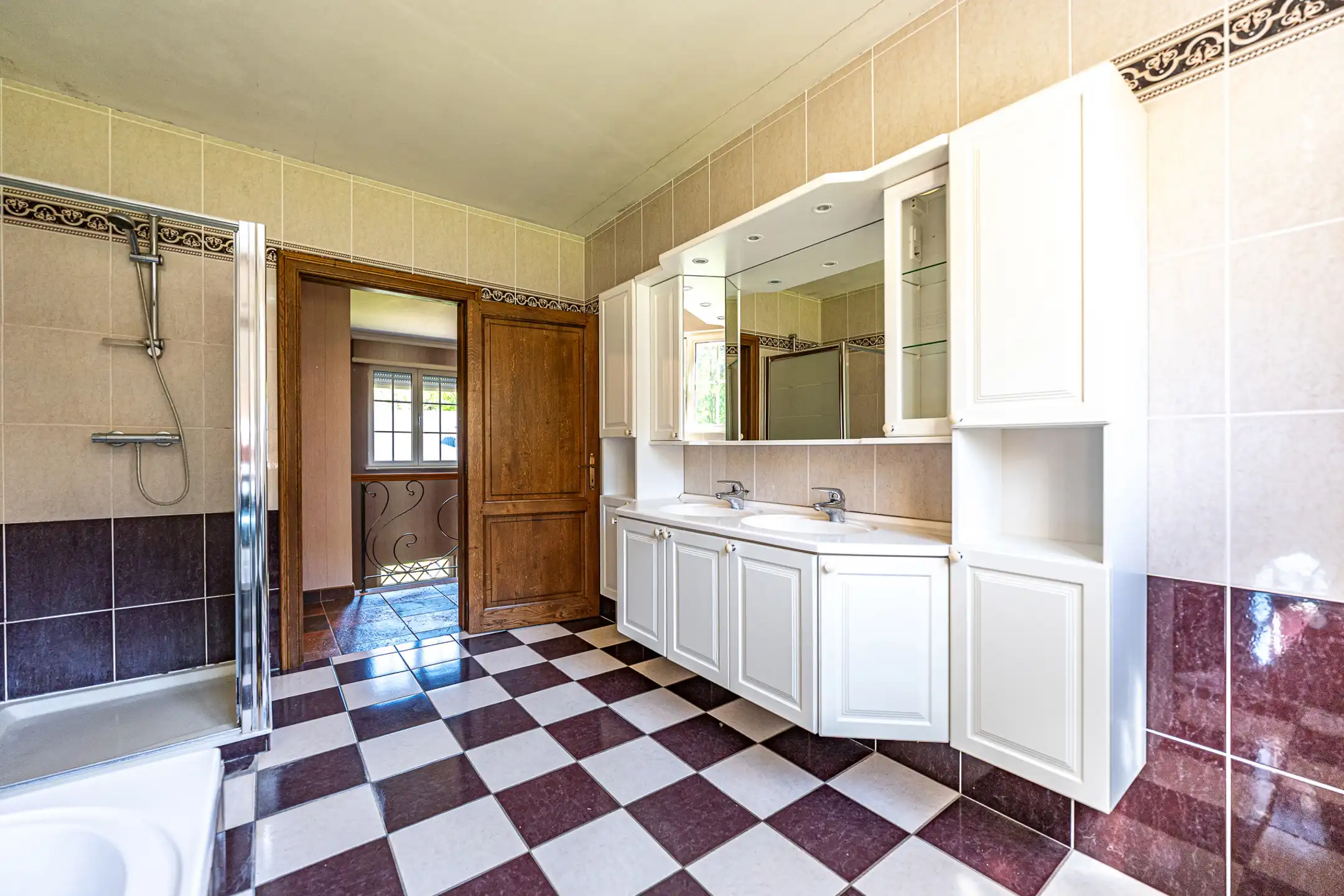 Ruime villawoning op topligging foto 24