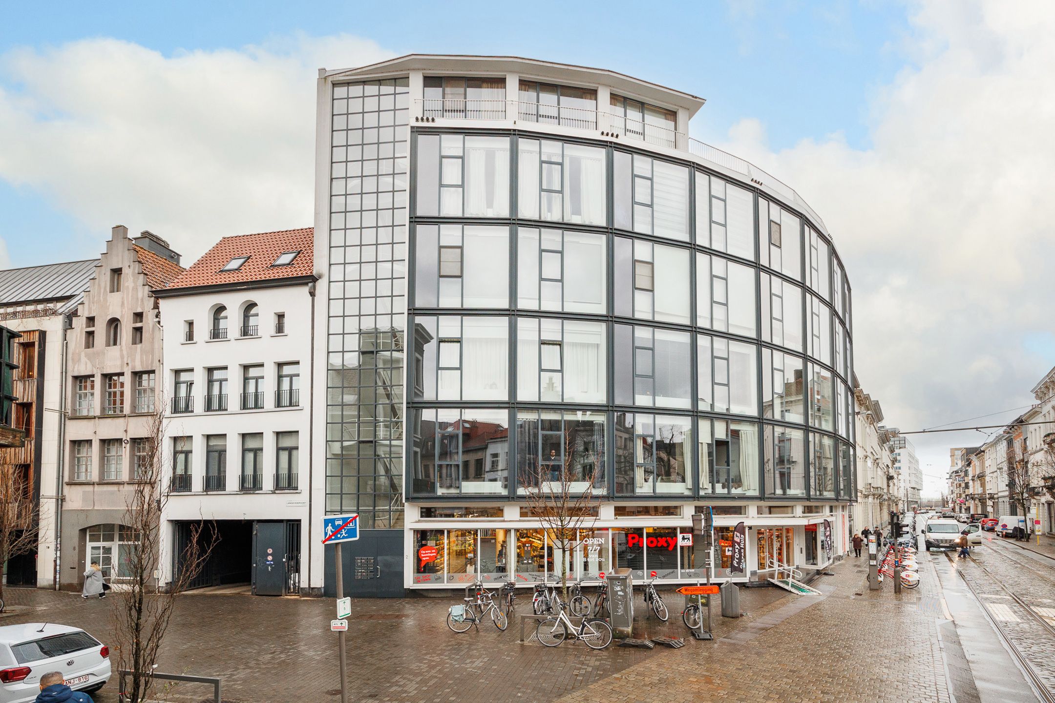 ANTWERPEN-CENTRUM - Licht appartement met ruim terras foto 7