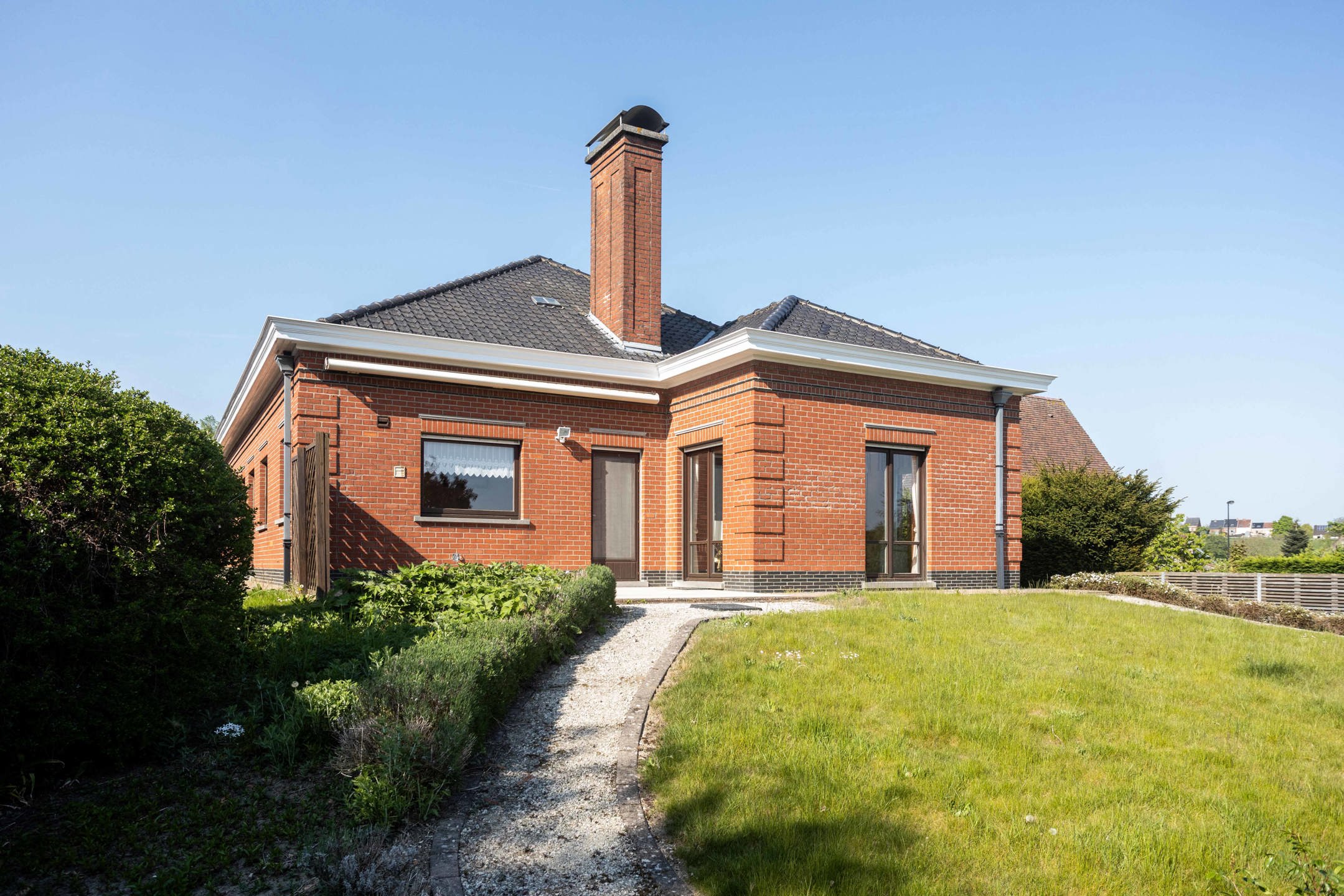 Goed gelegen ruime alleenstaande woning  foto 21
