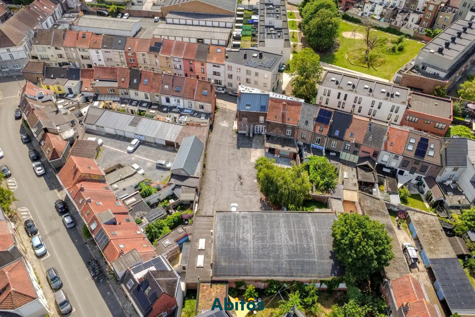 Opbrengsteigendom met 2 woningen, loods en garage in Gent foto 13