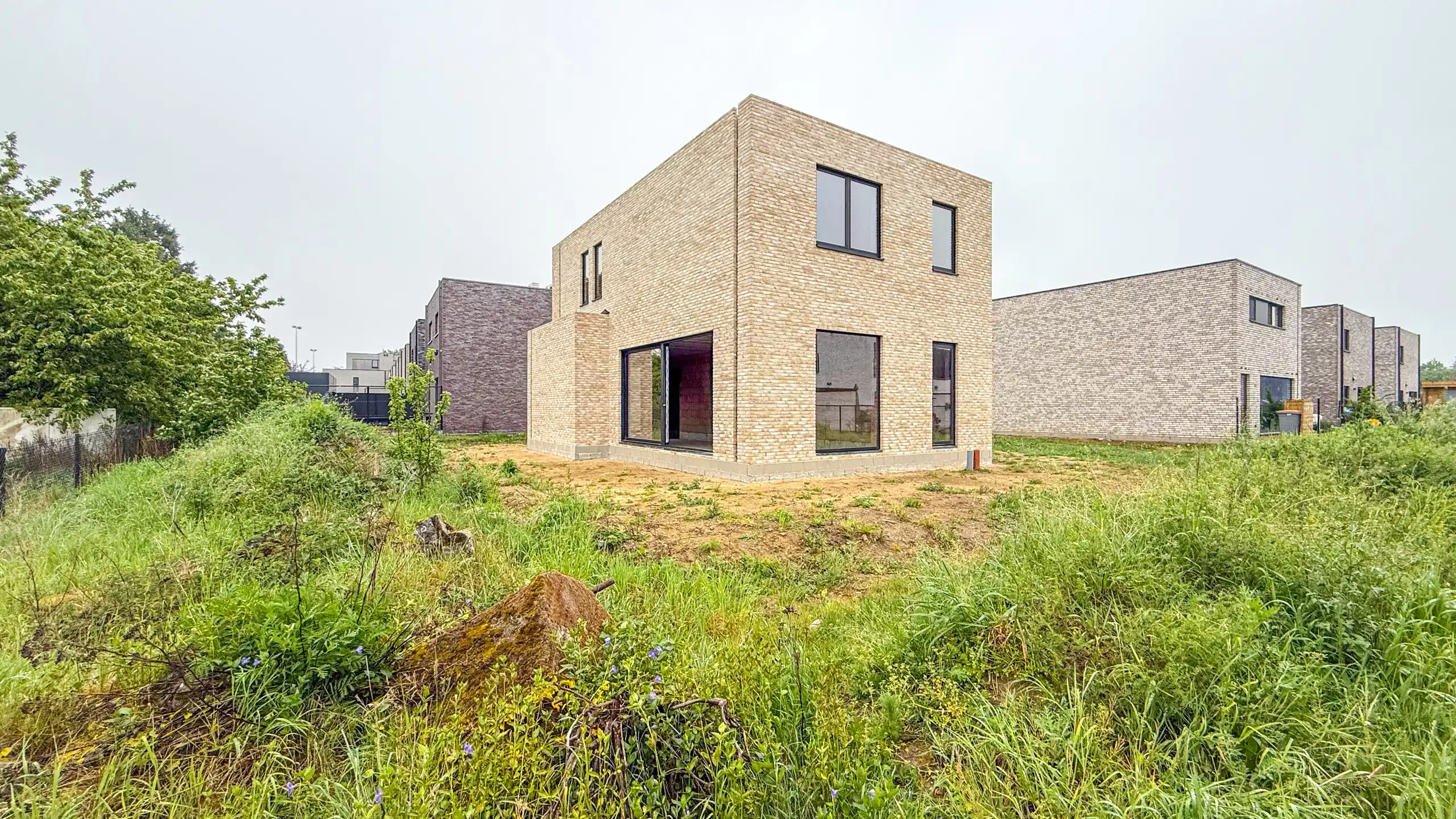Nieuwbouwwoning casco met moderne afwerking + lichtinval! foto 19