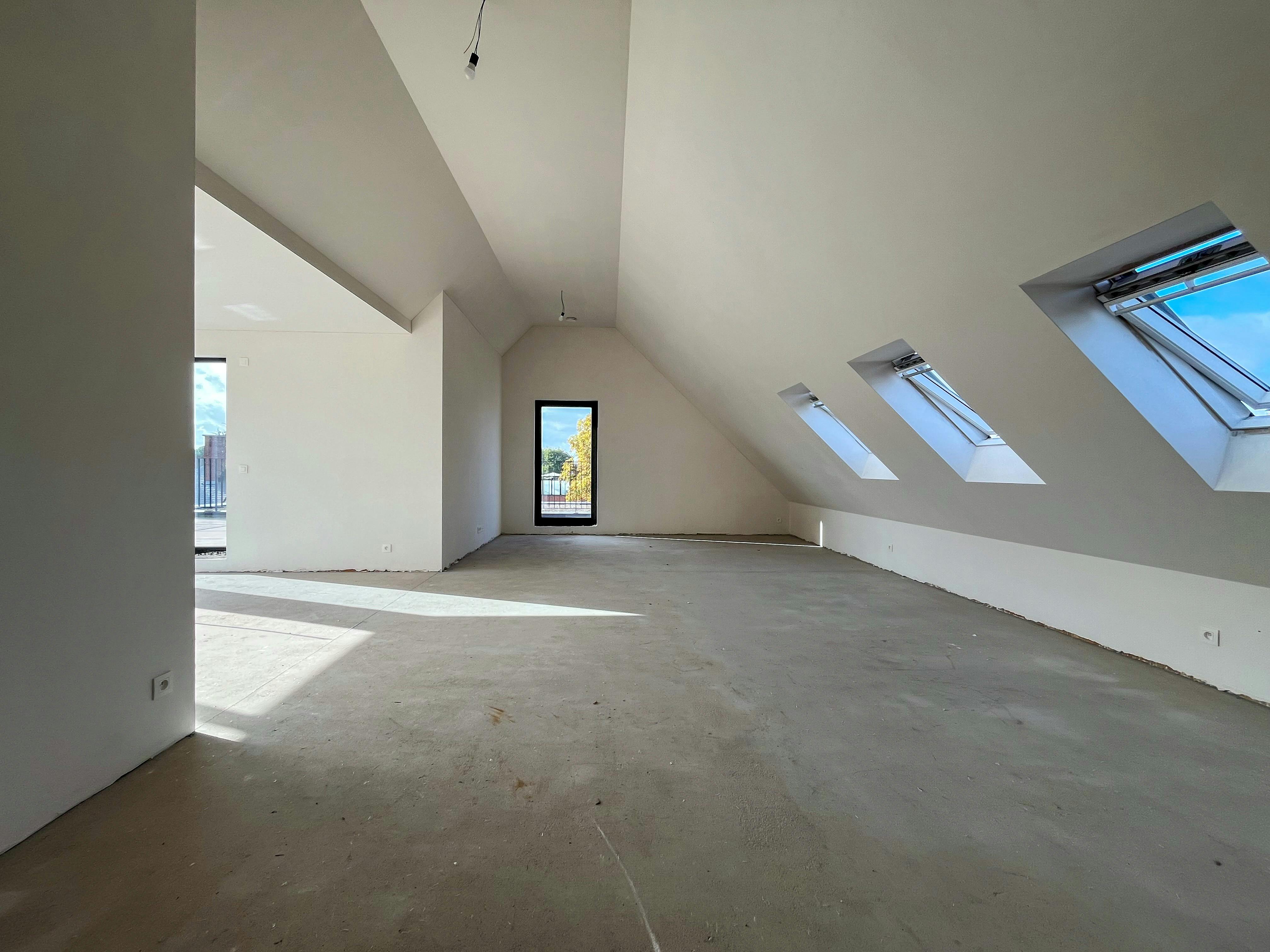 Riant penthouse te koop in het hartje van Hoogstraten  foto 4