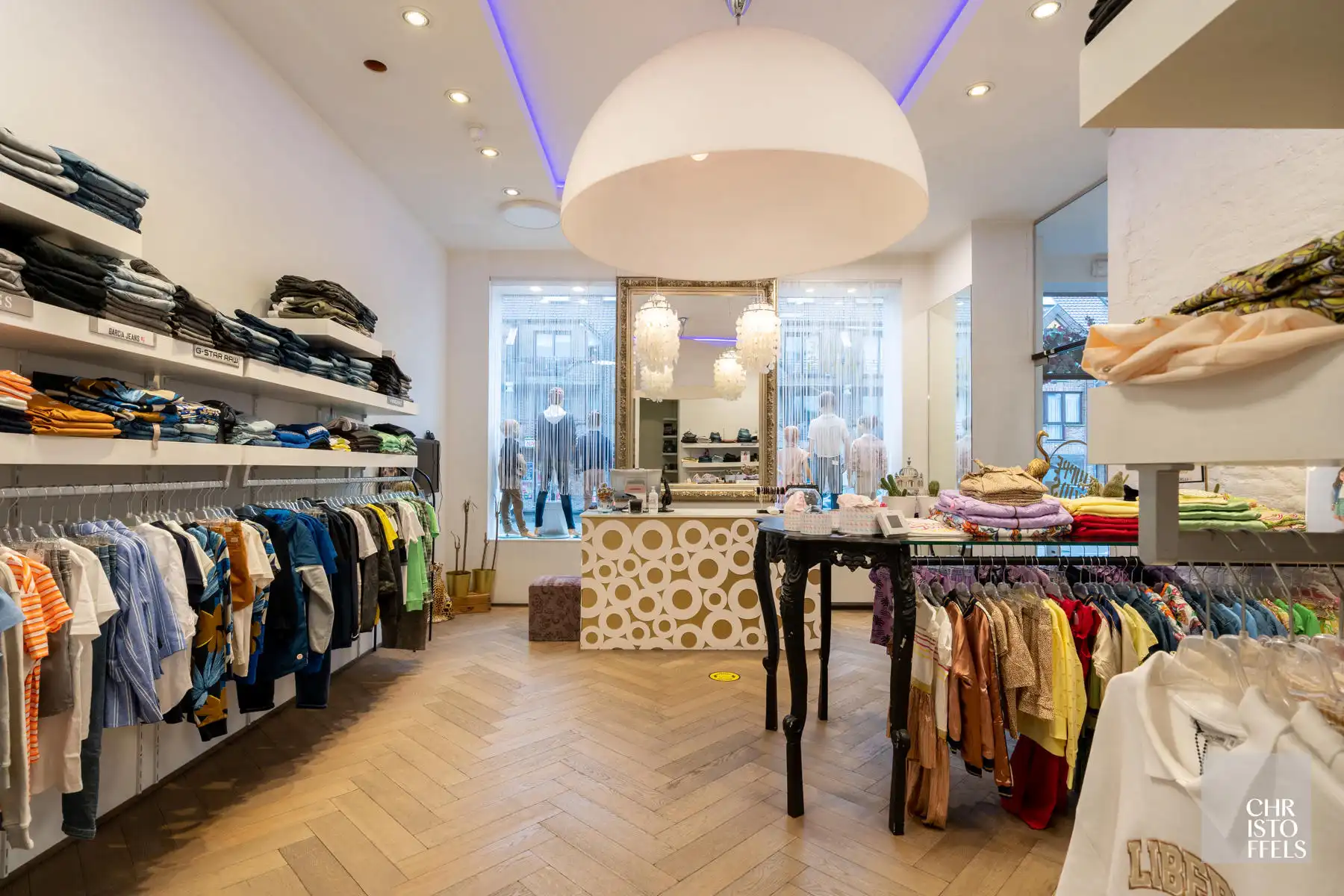 Herenhuis met commerciële ruimte (107m²) en woonst (200m²)! foto 10