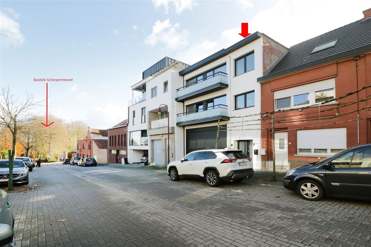 gerenoveerd, energiezuinig, inpandig Zgericht terras en garage foto 3