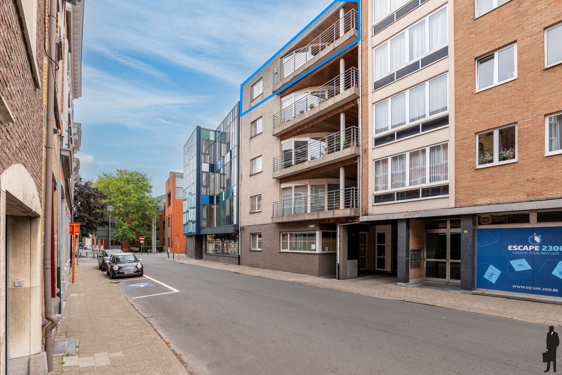 Lichtrijk appartement van ca. 147 m² met 3 slaapkamers foto {{pictureIndex}}