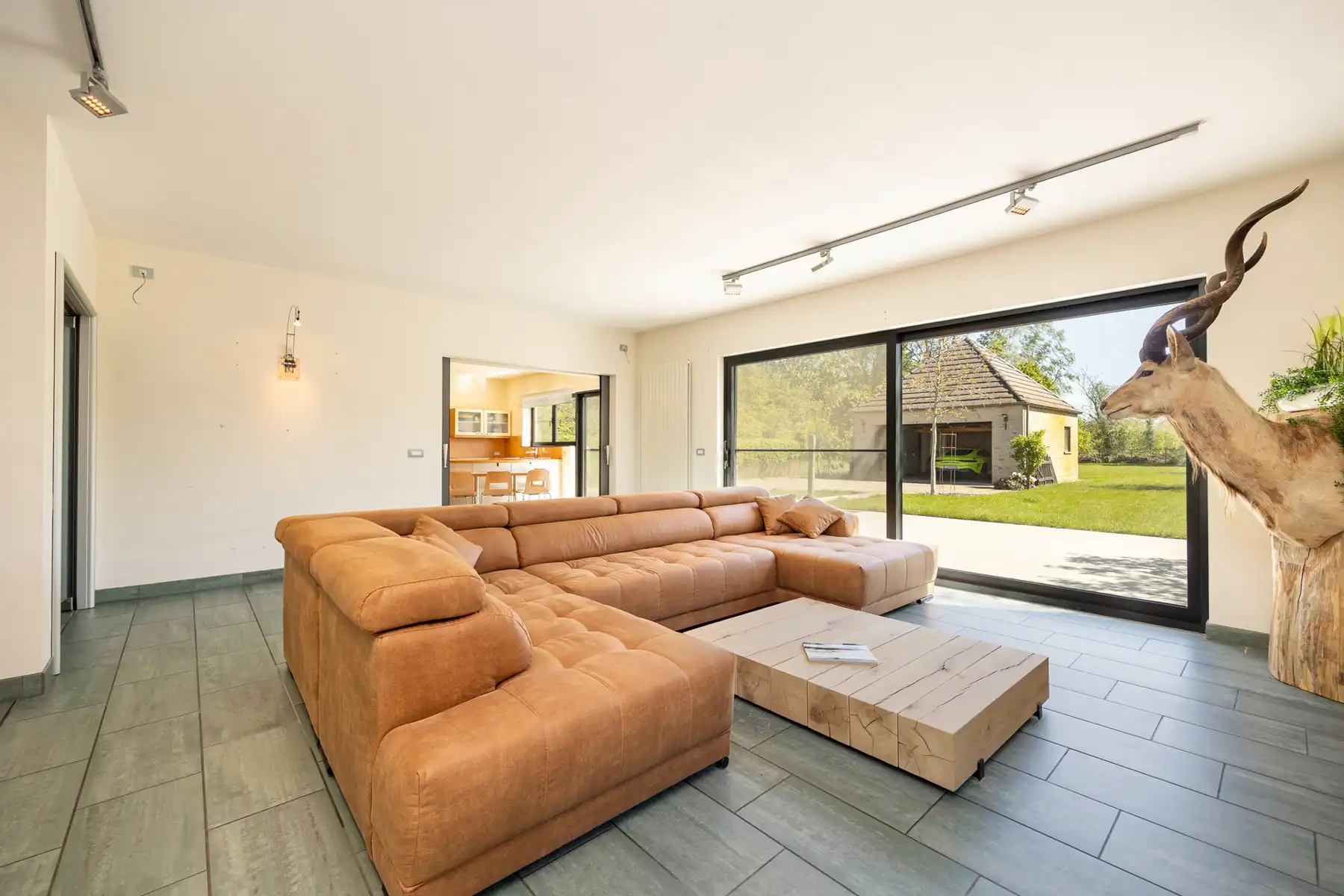 Energiezuinige vrijstaande woning met uitzonderlijke volumes foto 6