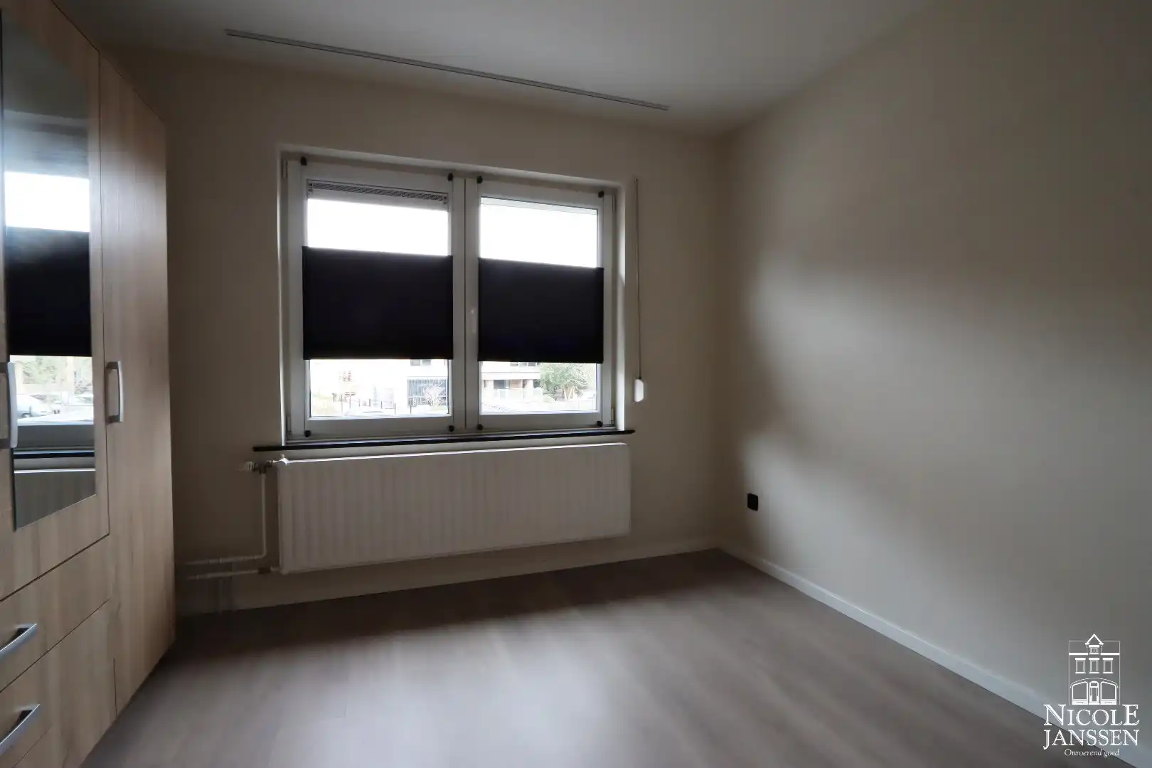 Compleet gerenoveerde ruime stadswoning met gezellige binnenkoer foto 16