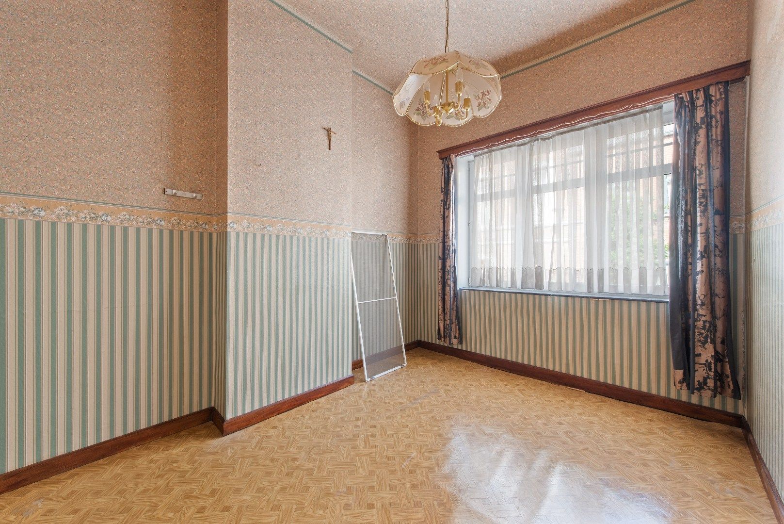 Te renoveren rijwoning met potentieel in centrum Tienen foto 16