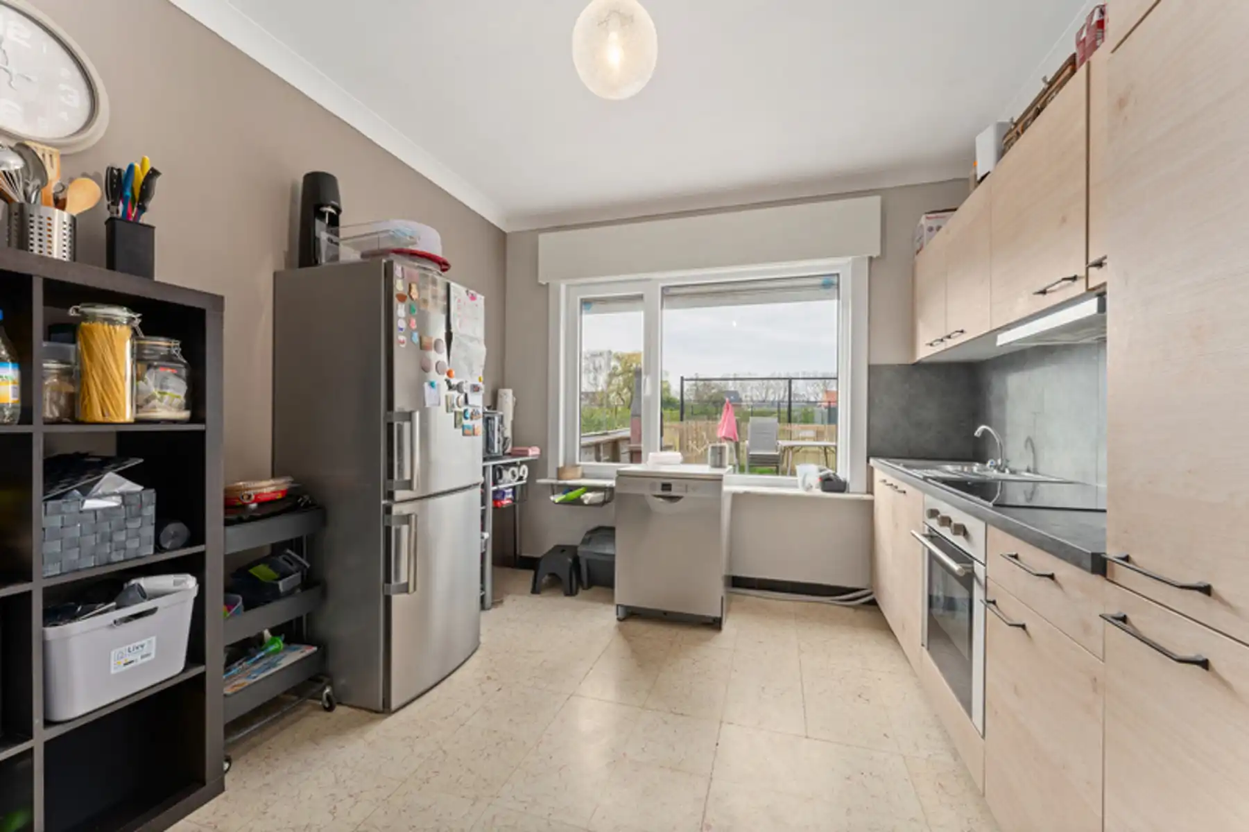 Rustig gelegen alleenstaande woning met tuin en garage. foto 12