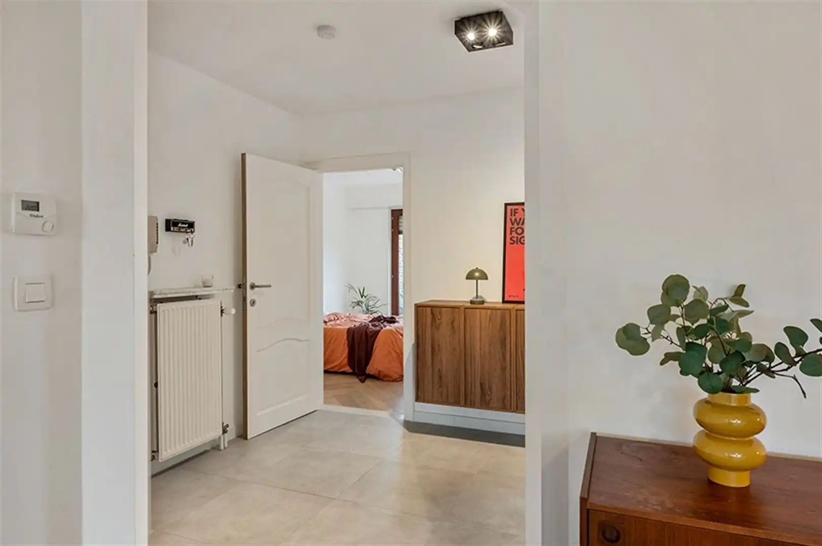 Instapklaar appartement met 2 grote slaapkamers, terras en garagebox foto 11
