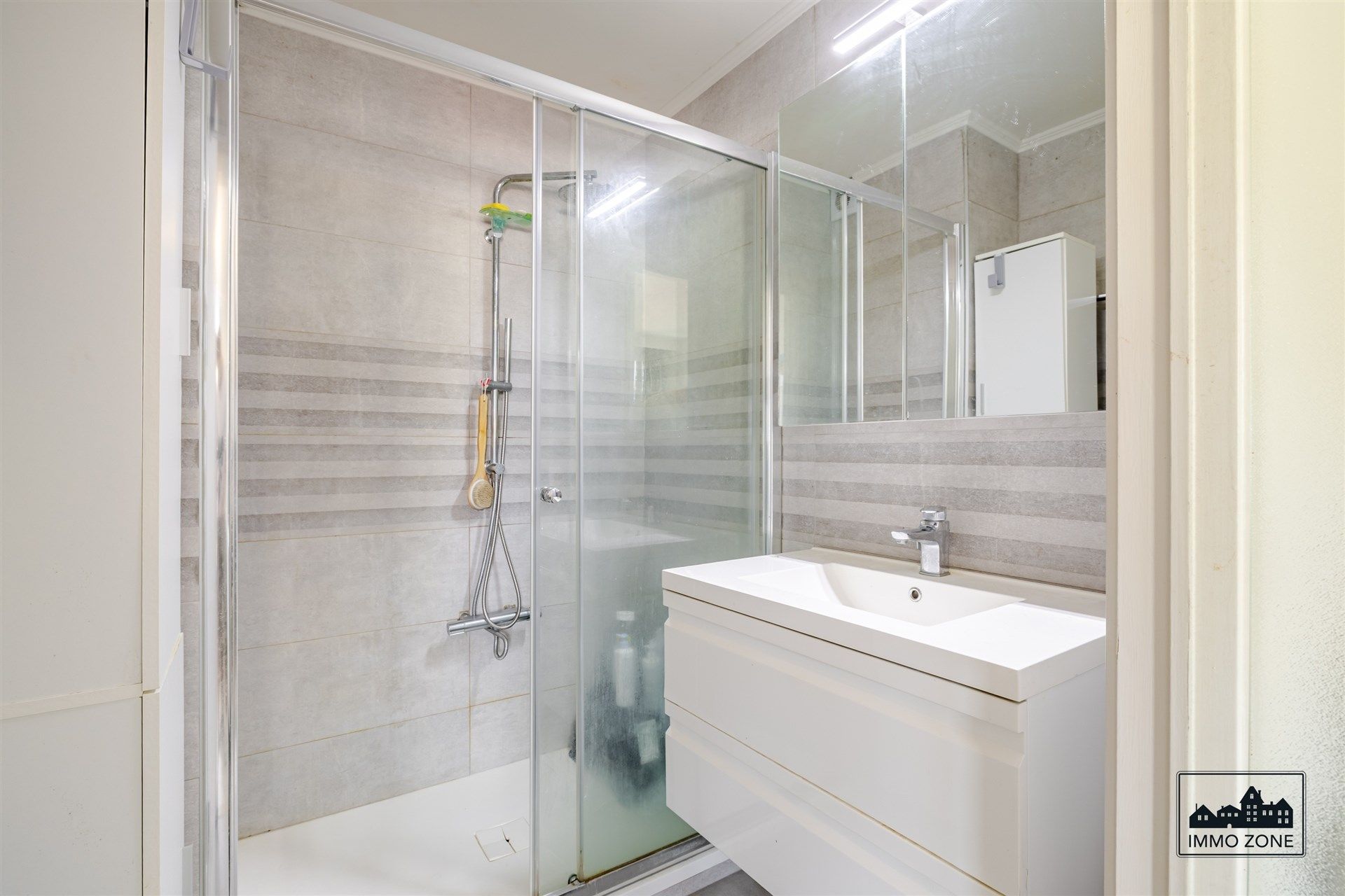 Gunstig gelegen appartement met 2 slaapkamers en garage foto 12