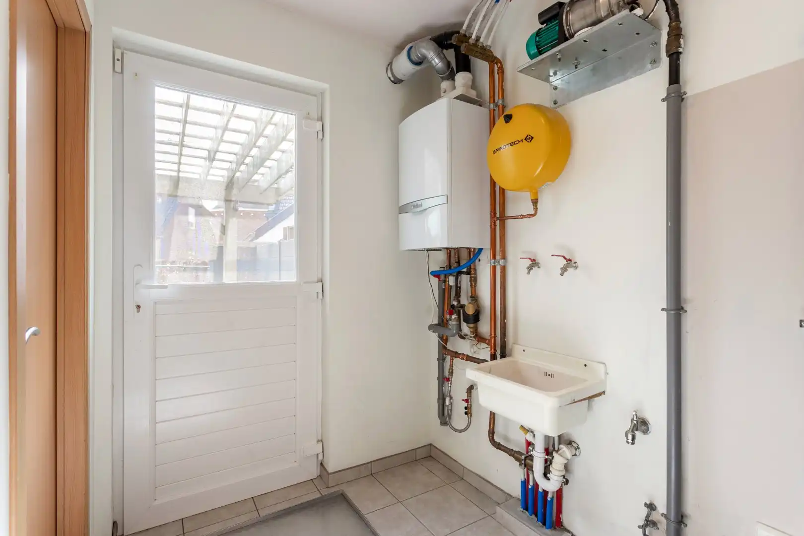 Recente woning (EPC B) met 5 slaapkamers en tuin te Vollezele foto 9