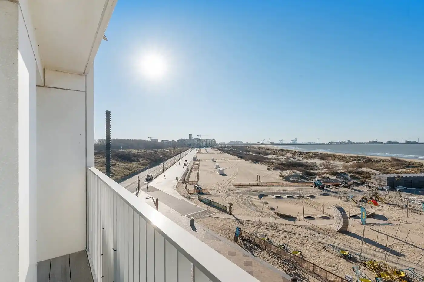 Ruim hoekappartement met zonneterrassen in de recente residentie Cap Horn foto 6
