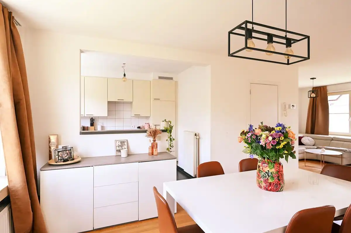 Rustig gelegen bel-etage woning foto 7