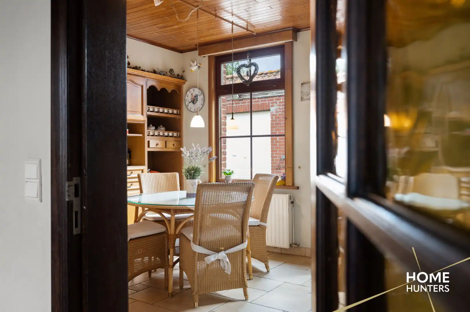 Charmante woning op een perceel van 4811 m² met paardenstallen, paddock en hooi opslagplaats foto 17