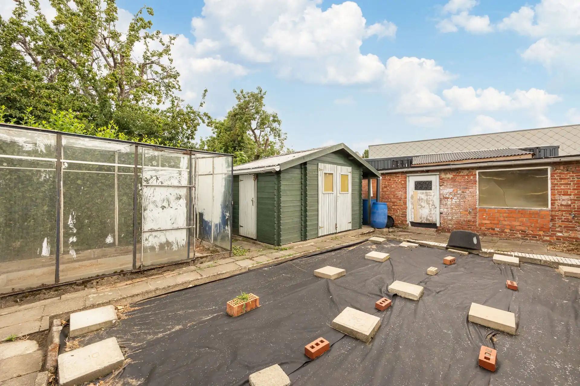 Te renoveren woning met potentieel vlakbij centrum foto 19