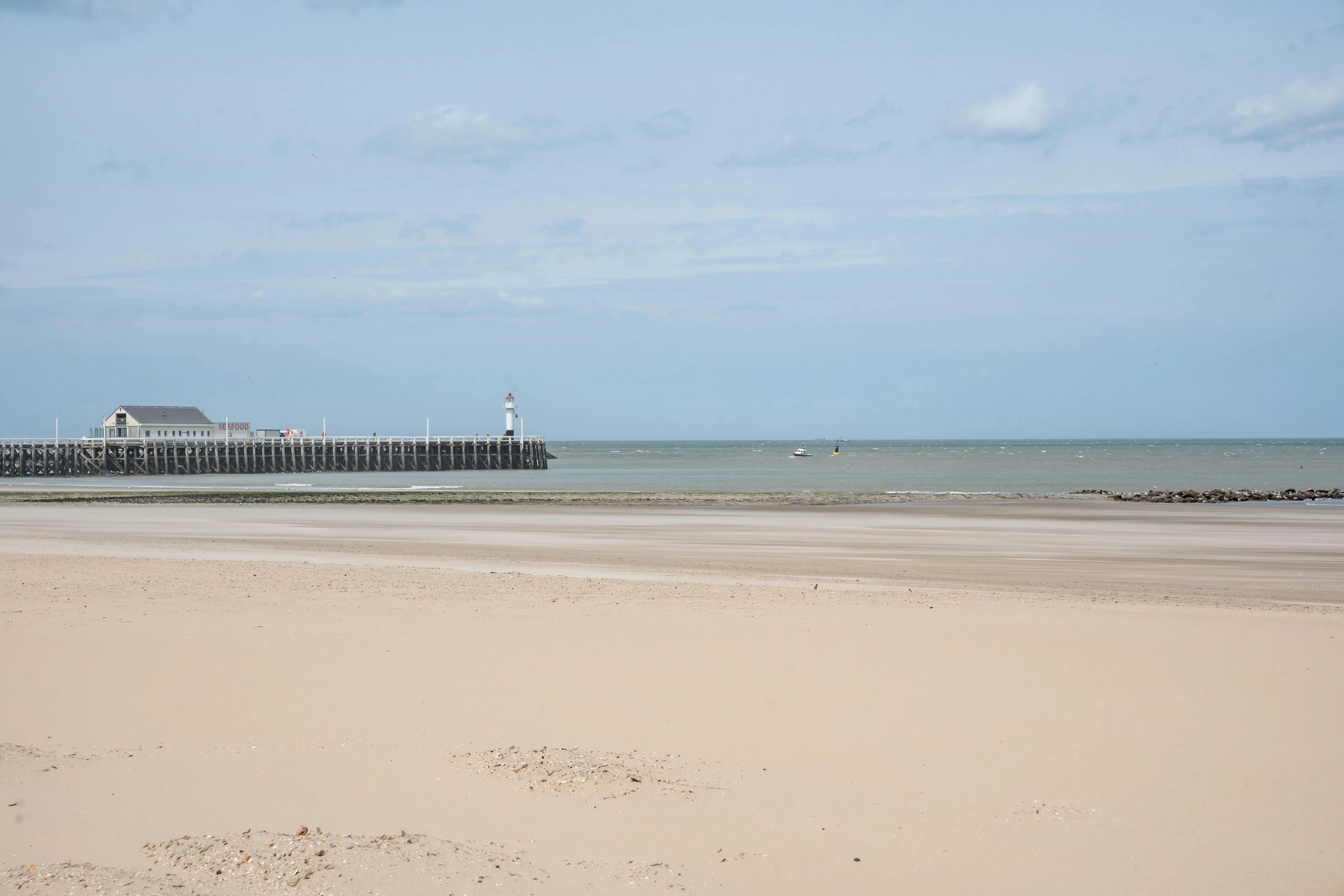 Gerenoveerd appartement op een steenworp van het strand foto 12