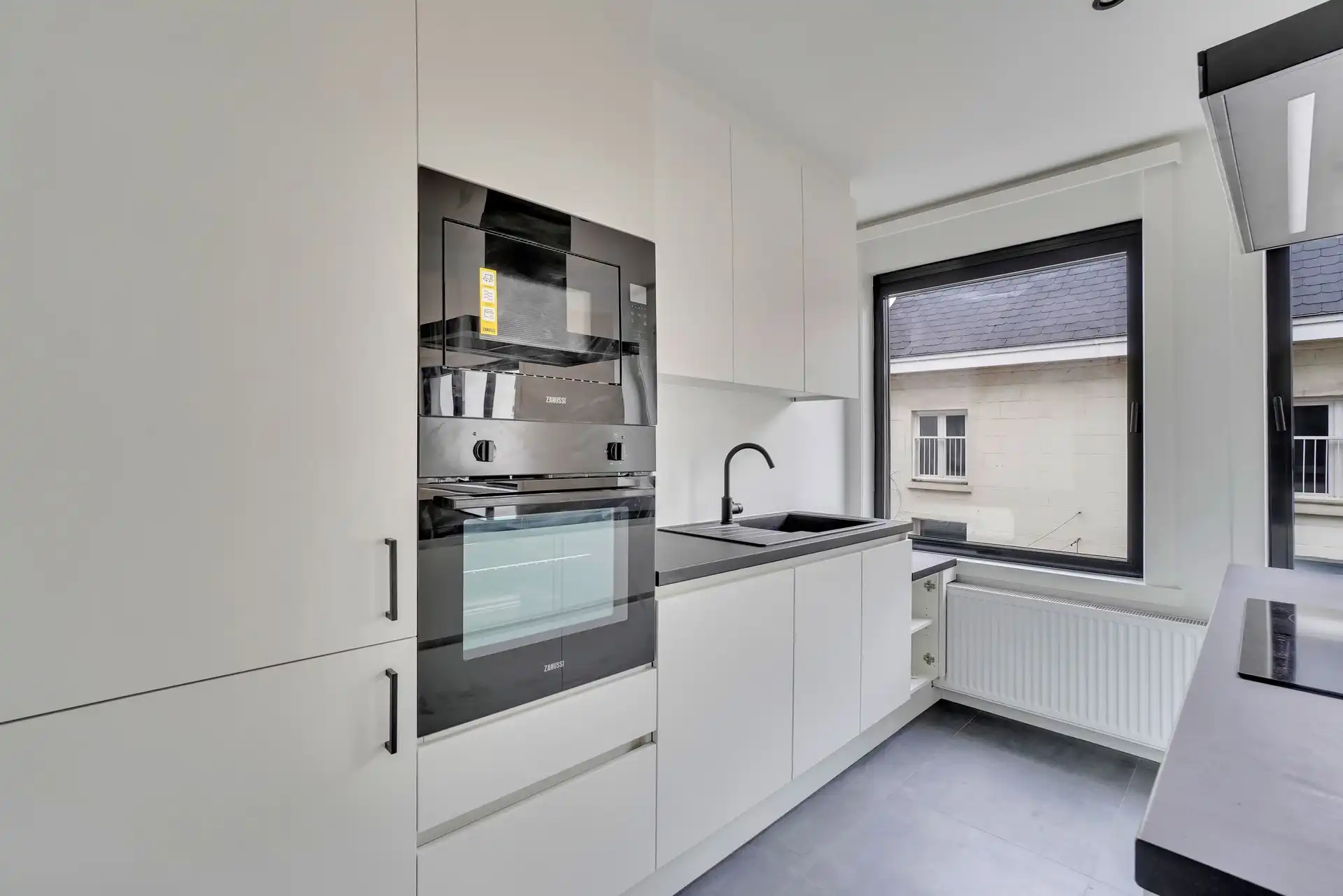 Stijlvol gerenoveerd 2 slaapkamer app. in het centrum Hasselt foto 5