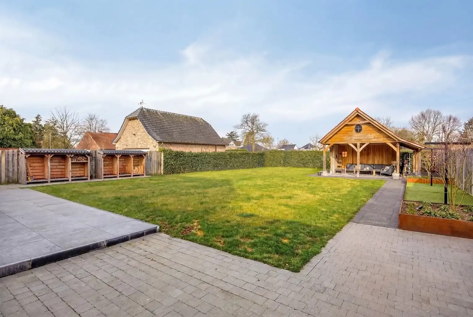 Vrijstaande woning met 3 slaapkamers, inpandige garage, omheinde tuin en zonnepanelen, zeer rustig gelegen in het landelijke Molenbeersel. foto 30