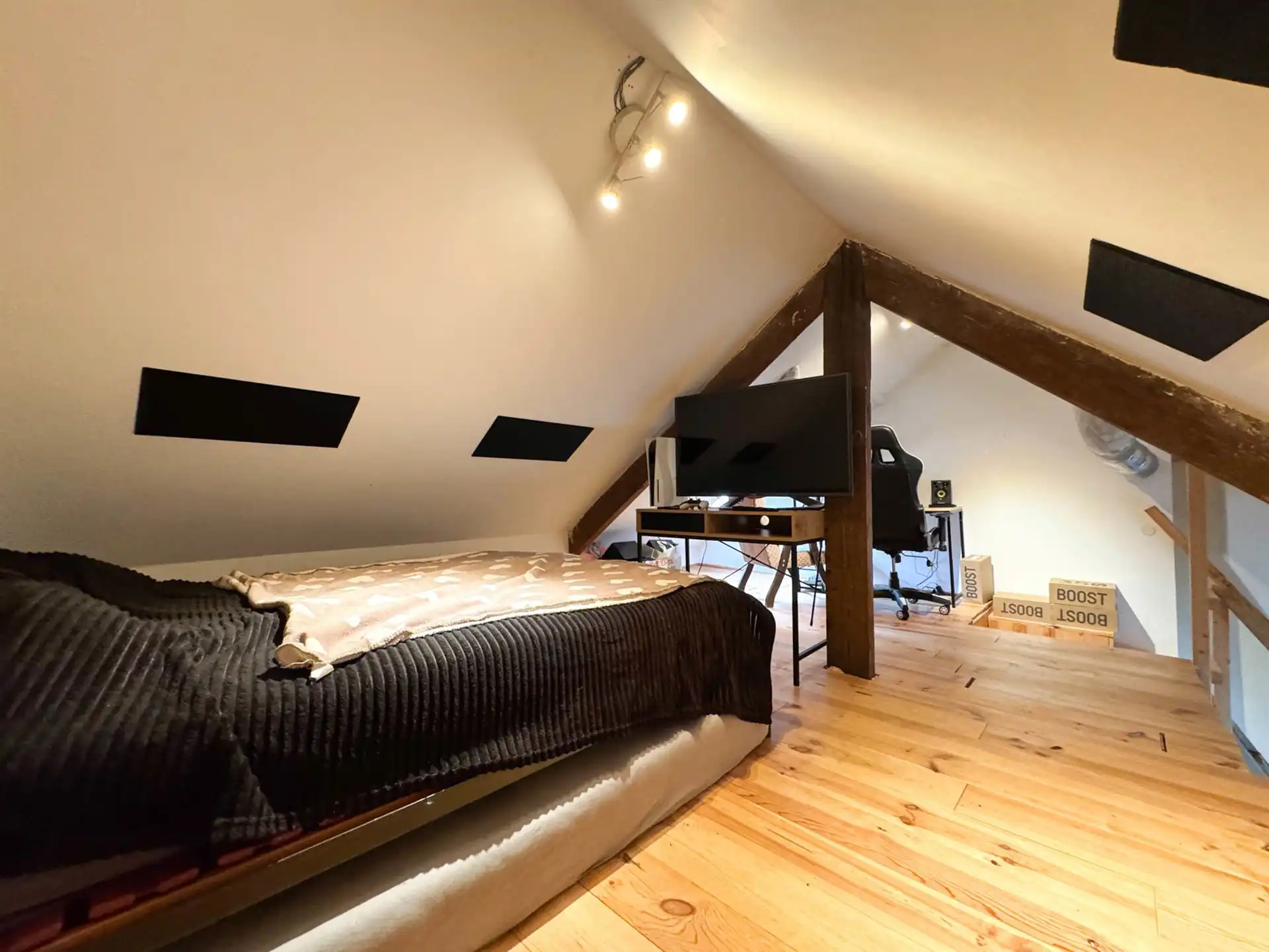 Goedgelegen charmante herenwoning. foto 9