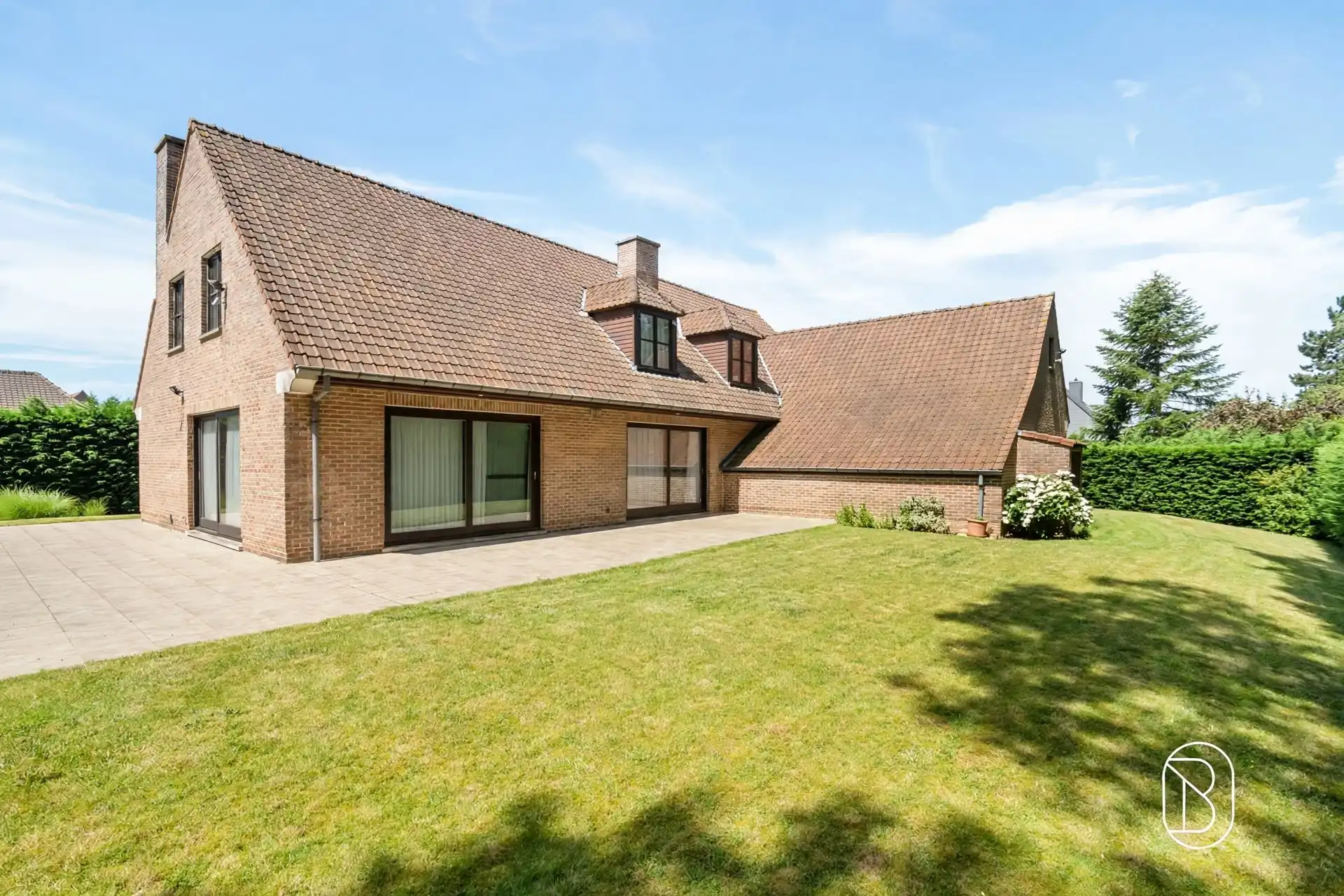 Kwaliteitsvilla met atelier van +110 m² in Moeskroen foto {{pictureIndex}}
