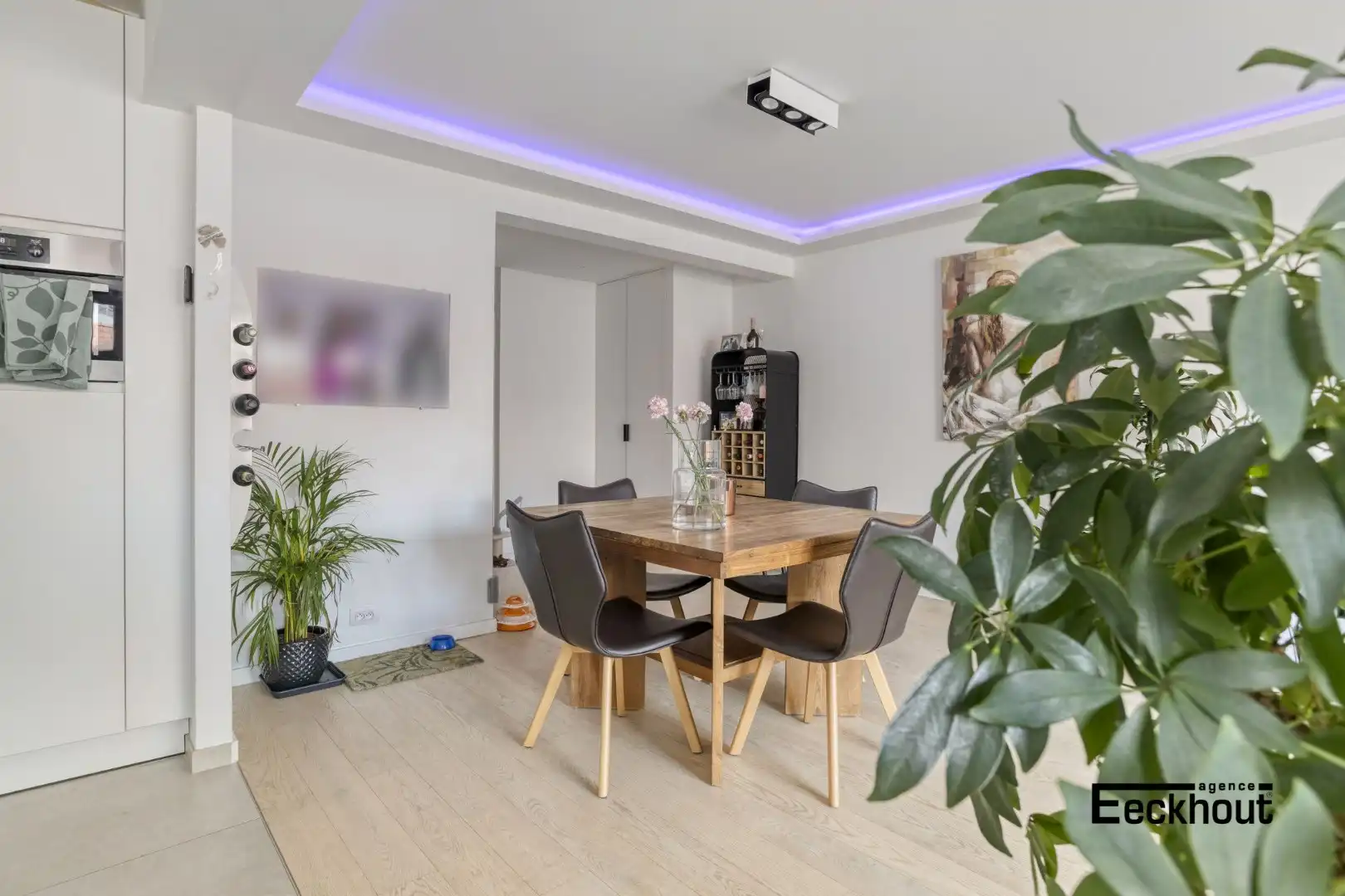 Tot in de puntjes gerenoveerd appartement op rustige locatie in het centrum van Oostende! foto 4