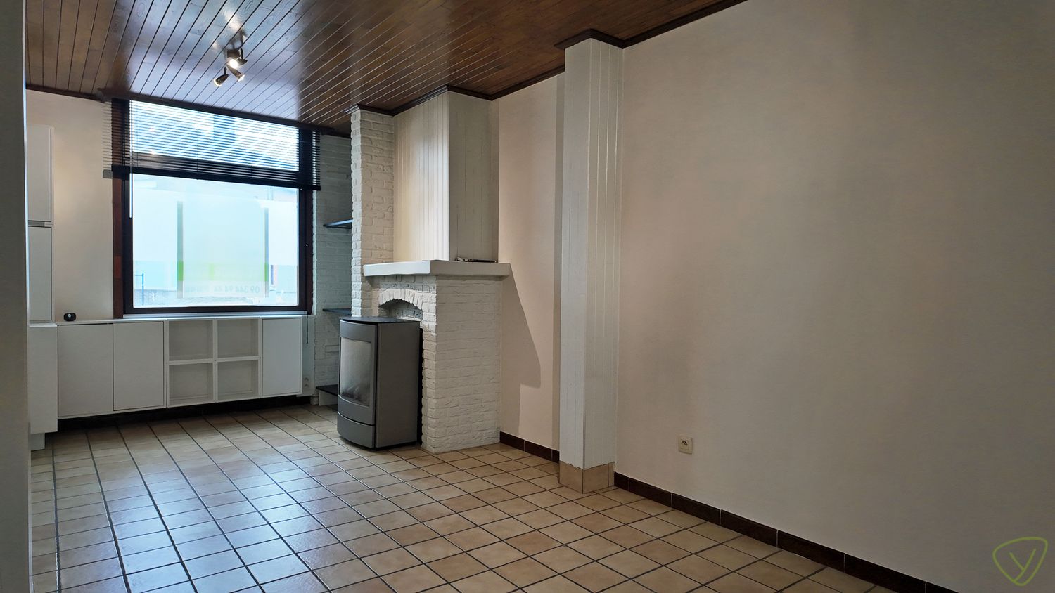 Gezellige stadswoning te huur met ruime garage en parking! foto 4