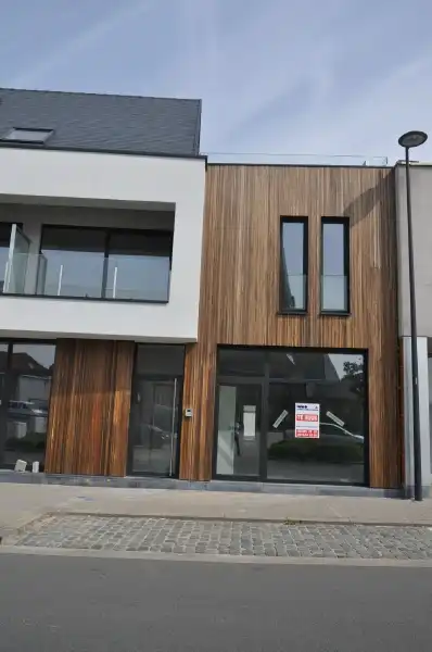 Prachtig en ruim energiezuinig appartement op het gelijkvoers met ruime privé-terras. foto 5