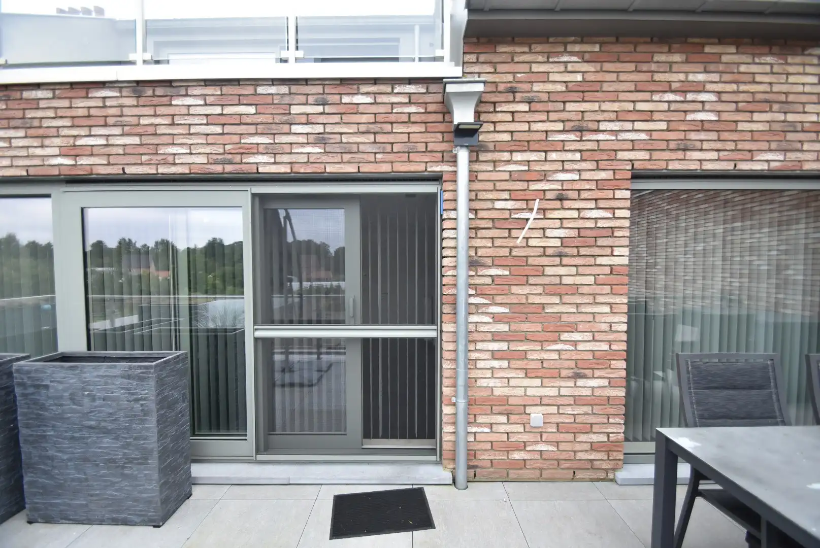 *** IN OPTIE **** Knap ingericht  en ruim appartement met 2 slaapkamers en groot terras foto 28