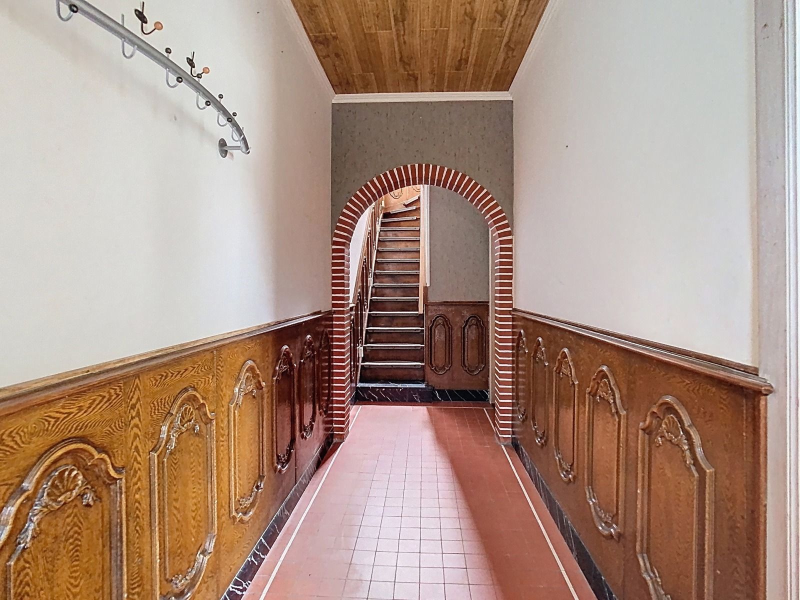 Mooie stadswoning met 2 SLPK,tuin en optionele garage! foto 12