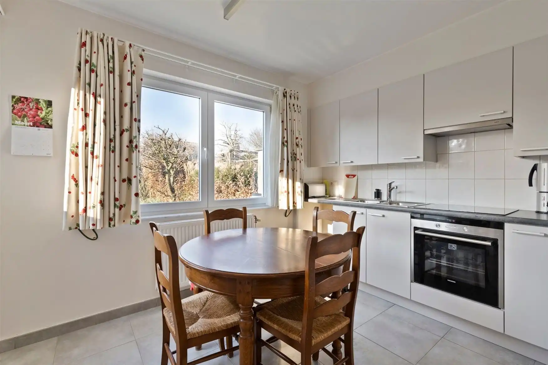 Ruime halfopen bebouwing foto 3