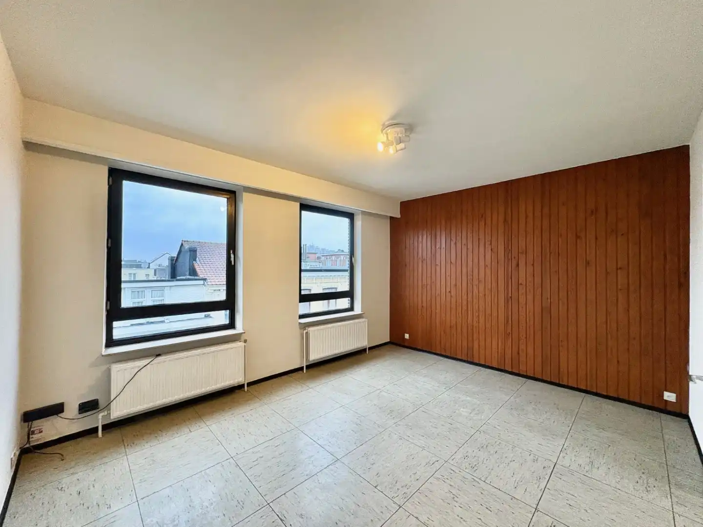 Gezellige studio op de 3de verdieping in het Kiel foto {{pictureIndex}}