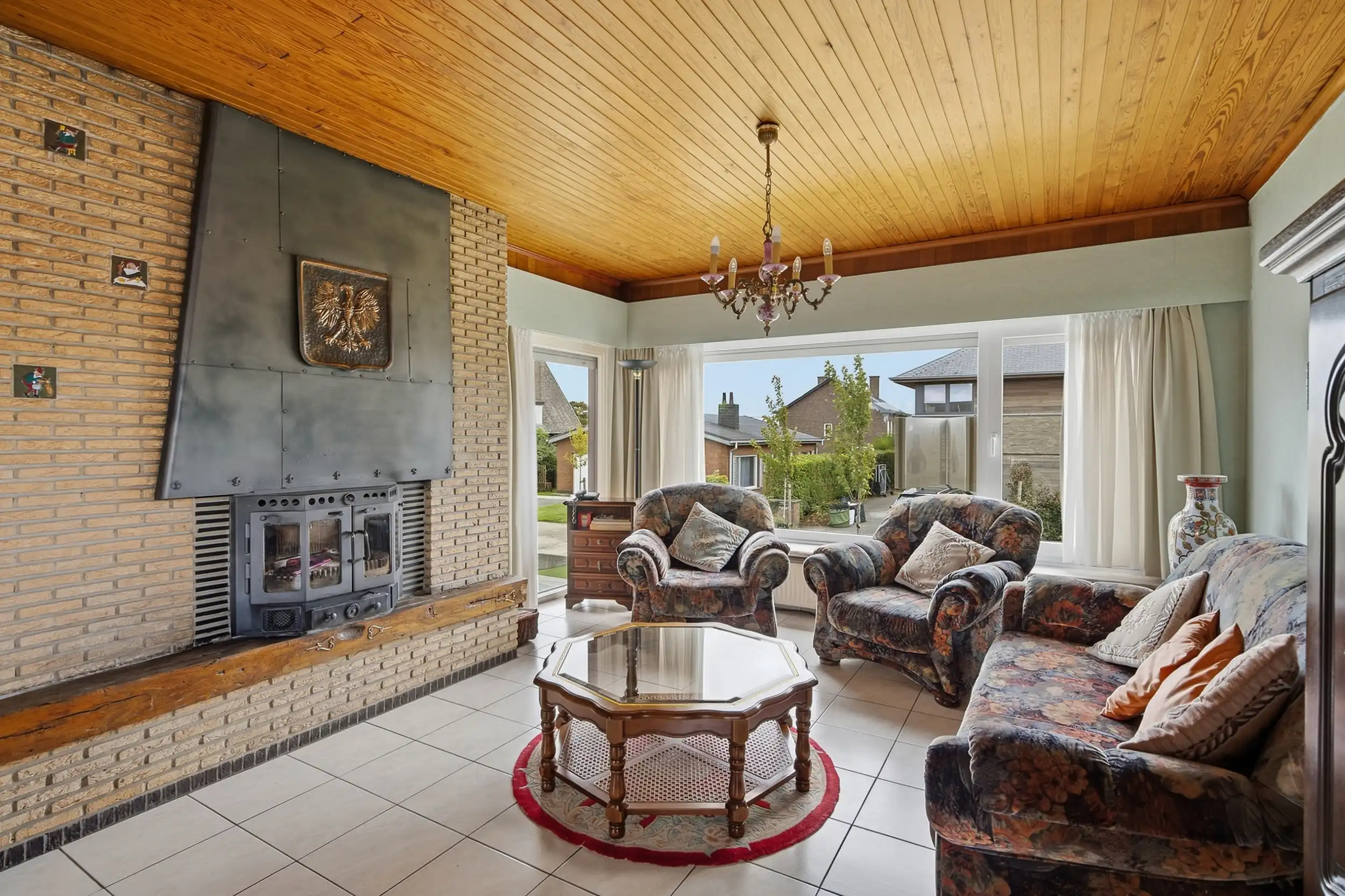 Karaktervolle alleenstaande woning in leuke wijk te Deinze foto 3