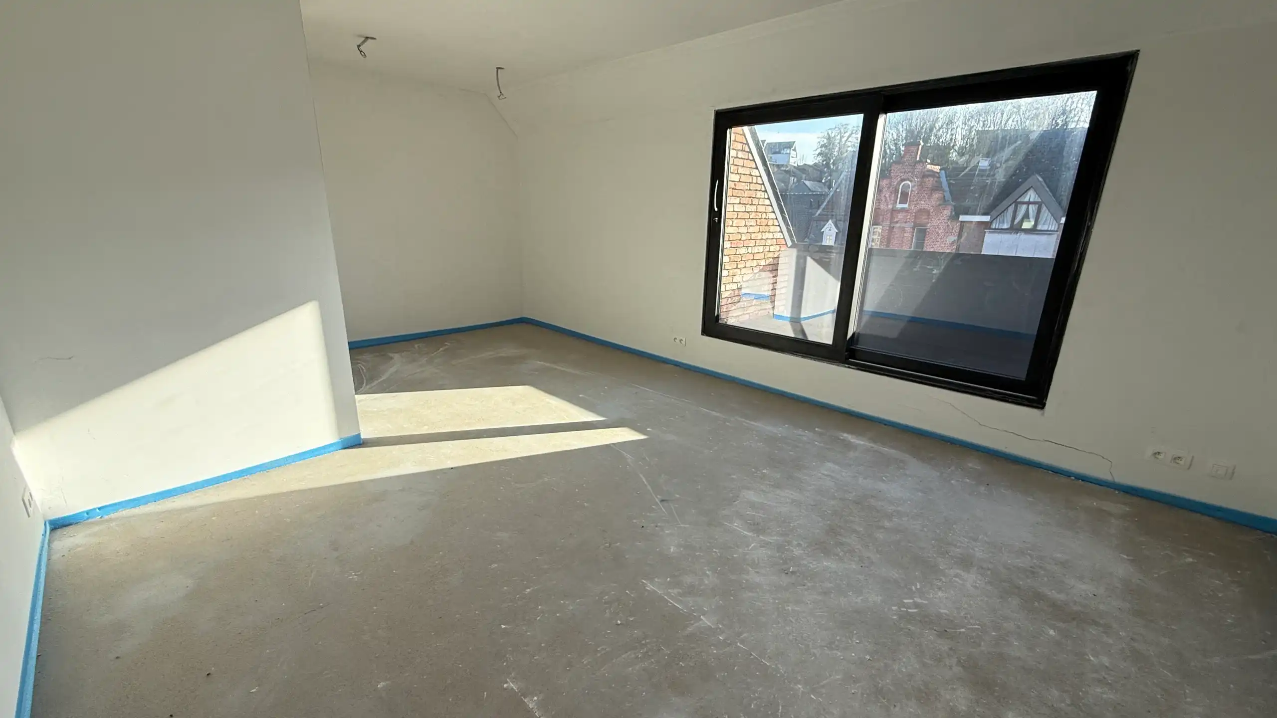 Handelspand met twee appartementen foto 11