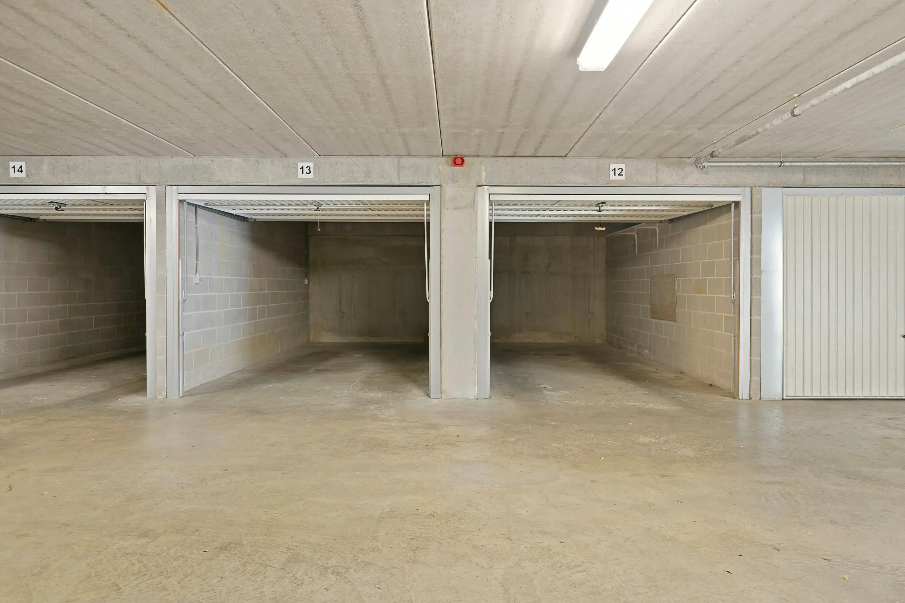 Ruim appartement te koop nabij Sint-Pietersstation te Gent foto 11