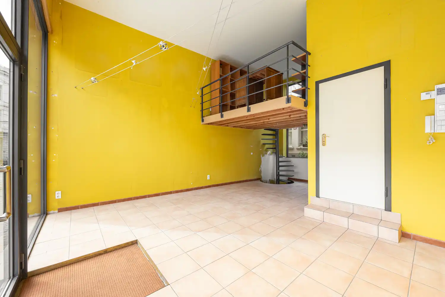 Veelzijdig opbrengsteigendom met aparte woongelegeheid en buitenruimte op A-locatie te Antwerpen met 2 aparte ingangen! foto 7