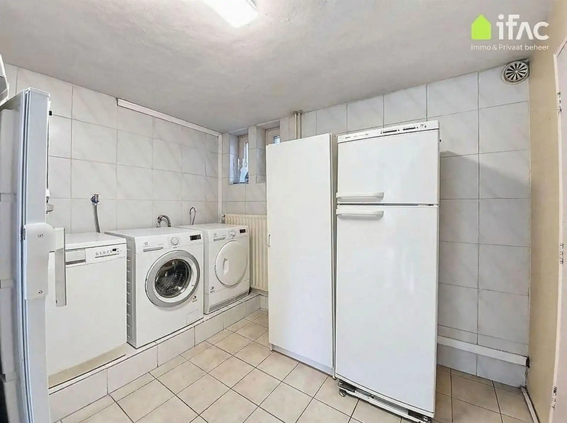 Rustig gelegen villa met atelier ±60m² op 10,25a foto 8