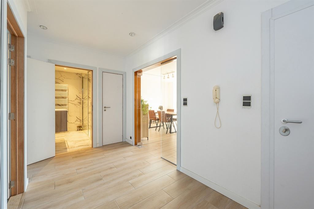 Instapklaar appartement met terras foto 7