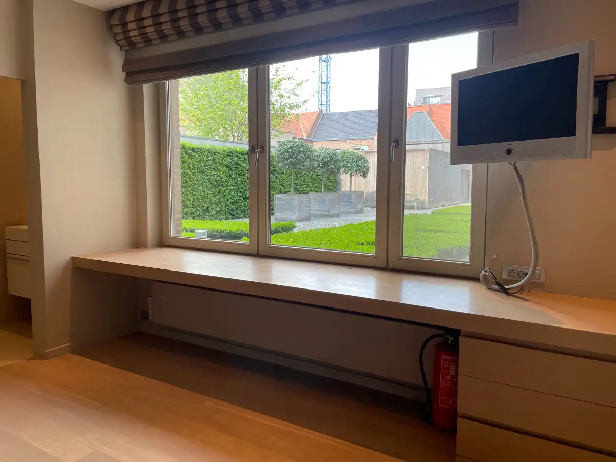 LUXE APPARTEMENT + zeer riant zongericht terras, dubbele garage & (wijn)kelder foto 38